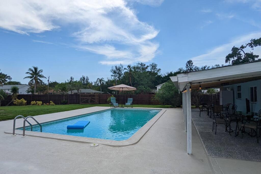 Pool Home On The Bay, Large Private Yard Near Ami 布雷登顿 外观 照片
